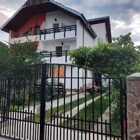 Апартаменти Casa Lica Кечулата Екстер'єр фото